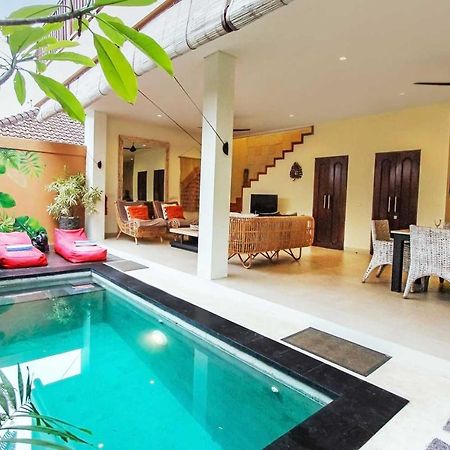 Aroha Boutique Villas Seminyak Exterior foto
